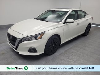 Used 2020 Nissan Altima 2.5 SV image 1