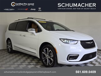 Certified 2022 Chrysler Pacifica Pinnacle image 1