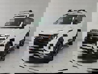 New 2025 Volkswagen Atlas Peak Edition SE image 1