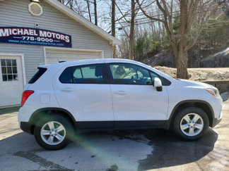 Used 2017 Chevrolet Trax LS image 1