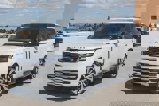 New 2025 Land Rover Range Rover SE image 1