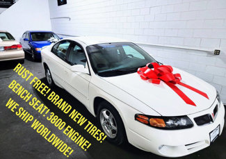 Used 2002 Pontiac Bonneville SE image 1