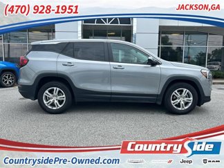 Used 2024 GMC Terrain SLE video 1