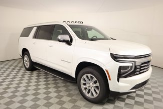 Used 2025 Chevrolet Suburban Premier image 1
