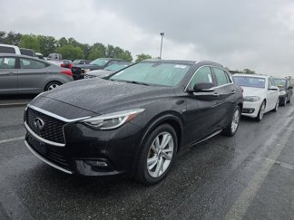 Used 2018 INFINITI QX30 Premium w/ Navigation Package image 1
