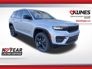 New 2025 Jeep Grand Cherokee Altitude image 1