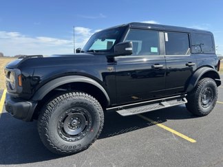New 2025 Ford Bronco Badlands w/ Sasquatch Package image 1