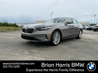 Certified 2025 BMW 530i image 1