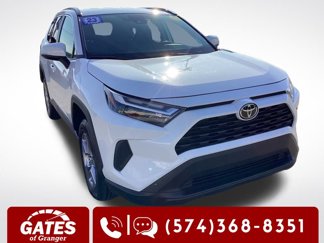 Used 2023 Toyota RAV4 XLE image 1