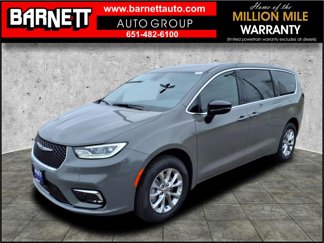 New 2025 Chrysler Pacifica Limited image 1