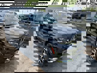 New 2025 Jeep Grand Cherokee L Limited image 1