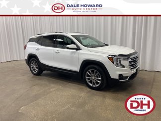 Used 2024 GMC Terrain SLT image 1
