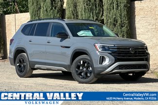 New 2025 Volkswagen Atlas Peak Edition SE image 1