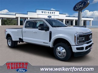 New 2025 Ford F450 Platinum image 1