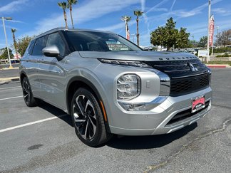 New 2025 Mitsubishi Outlander SEL image 1