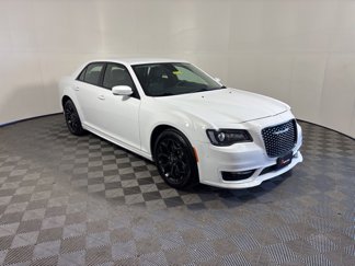 Used 2022 Chrysler 300 Touring image 1
