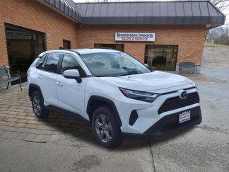Used 2023 Toyota RAV4 XLE image 1