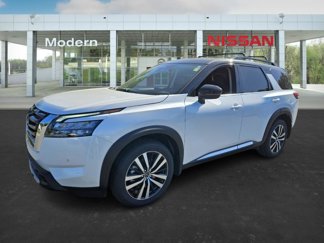 New 2025 Nissan Pathfinder Platinum image 1