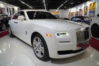Used 2017 Rolls-Royce Ghost image 1