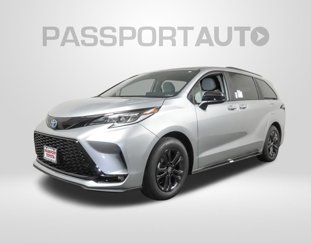 New 2025 Toyota Sienna XSE image 1