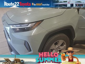 Used 2023 Toyota RAV4 XLE image 1