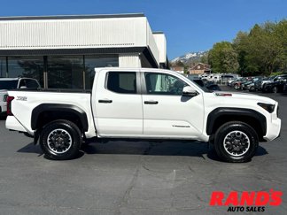 Used 2024 Toyota Tacoma TRD Sport image 1