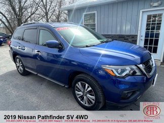Used 2019 Nissan Pathfinder SV image 1