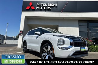 New 2025 Mitsubishi Outlander SEL image 1