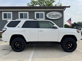 Used 2020 Toyota 4Runner SR5 Premium image 1