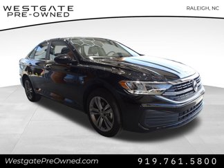 Used 2024 Volkswagen Jetta SE image 1