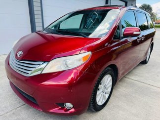 Used 2013 Toyota Sienna Limited image 1