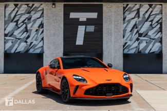 Used 2025 Aston Martin V8 Vantage Coupe image 1
