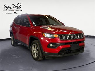 Used 2024 Jeep Compass Latitude image 1
