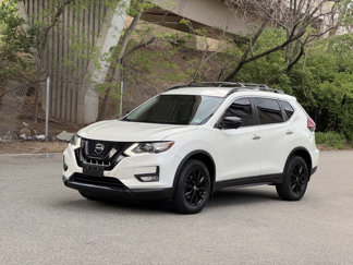 Used 2018 Nissan Rogue SV w/ Premium Package image 1