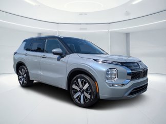 New 2025 Mitsubishi Outlander SEL image 1
