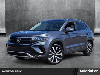 Used 2024 Volkswagen Taos SE image 1