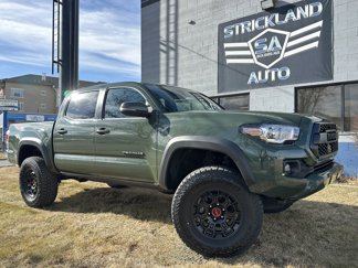 Used 2022 Toyota Tacoma TRD Off-Road image 1