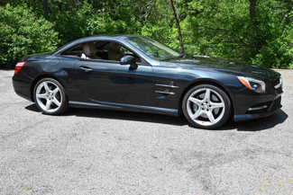 Used 2013 Mercedes-Benz SL 550 image 1