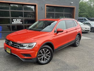 Used 2019 Volkswagen Tiguan SE w/ Panoramic Sunroof Package image 1