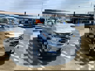 Used 2021 Chevrolet Equinox LT w/ Driver Convenience Package image 1