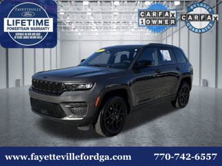 Used 2024 Jeep Grand Cherokee Altitude image 1