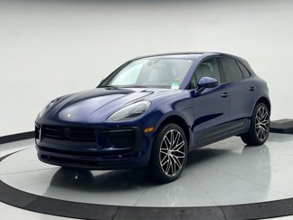 Certified 2025 Porsche Macan image 1