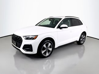 Used 2025 Audi Q5 2.0T Premium w/ Convenience Plus Package image 1