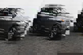 Used 2021 Nissan Rogue SV image 1