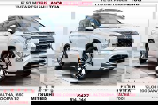 New 2025 Mitsubishi Outlander SEL image 1