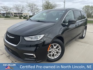 Used 2023 Chrysler Pacifica Touring-L image 1