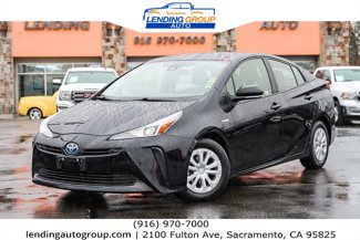 Used 2021 Toyota Prius XLE image 1