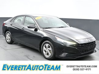 Used 2023 Hyundai Elantra SE image 1