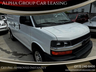 Used 2018 Chevrolet Express 2500 image 1