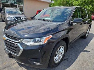 Used 2021 Chevrolet Traverse LS image 1